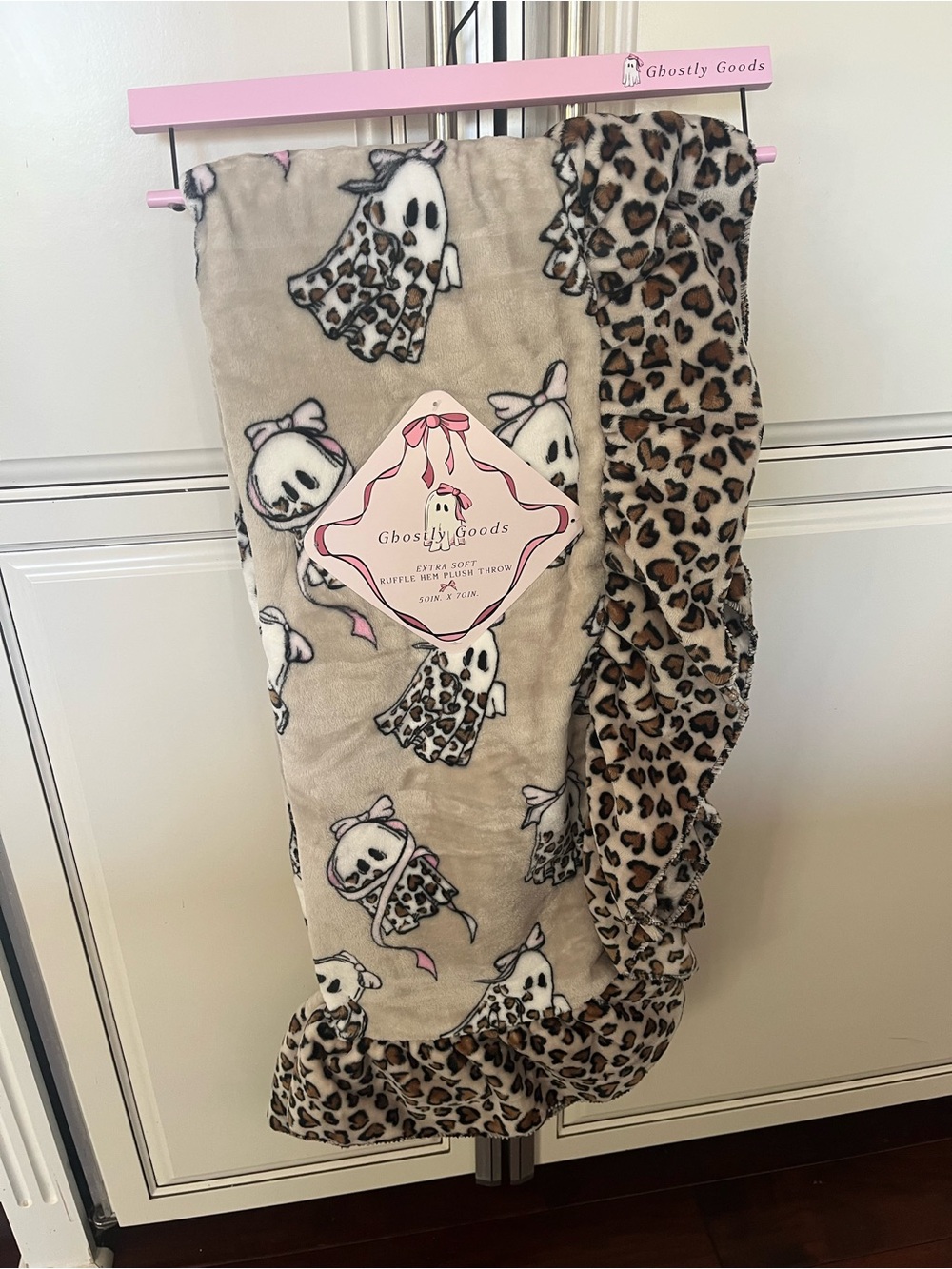 Halloween Ghostly Goods Plush Throw Blanket with Leopard Ghosts and Ruffles